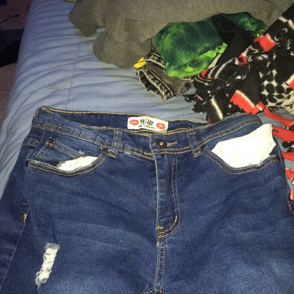 Jeans - Picture 2 of 3